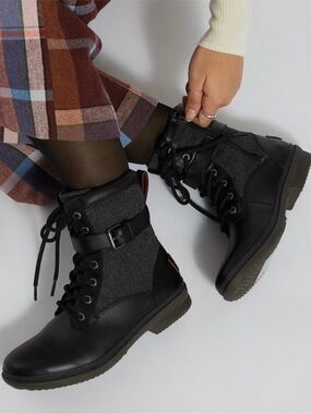 Ugg Kesey Black Womens Lace Up Boots